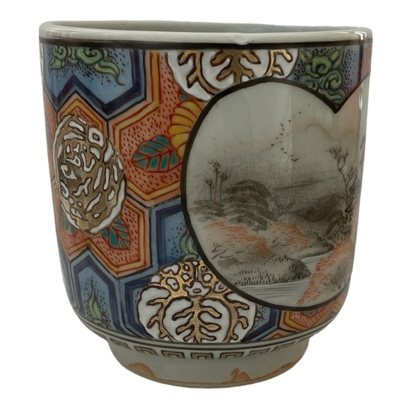 Unique Vintage Hand Painted Japanese Porcelain
Flower Pot Planter Vase - Picture 4 of 6